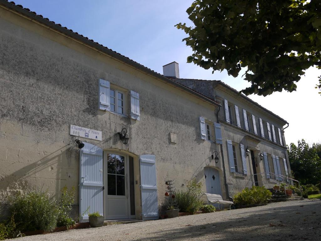 Chambres d&rsquo;Hôtes – Les Bujours
