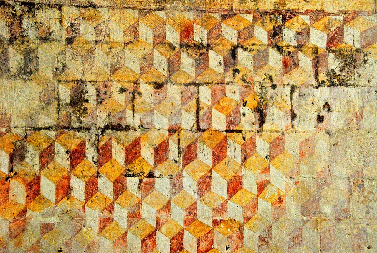 Sols gothiques dans le transept de l'abbatiale de Sablonceaux